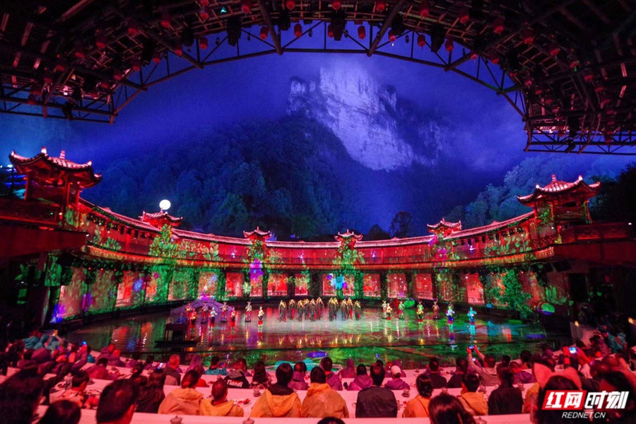 《德夯幻境》复演，邀你赴一场湘西苗家特色民族歌舞喜宴